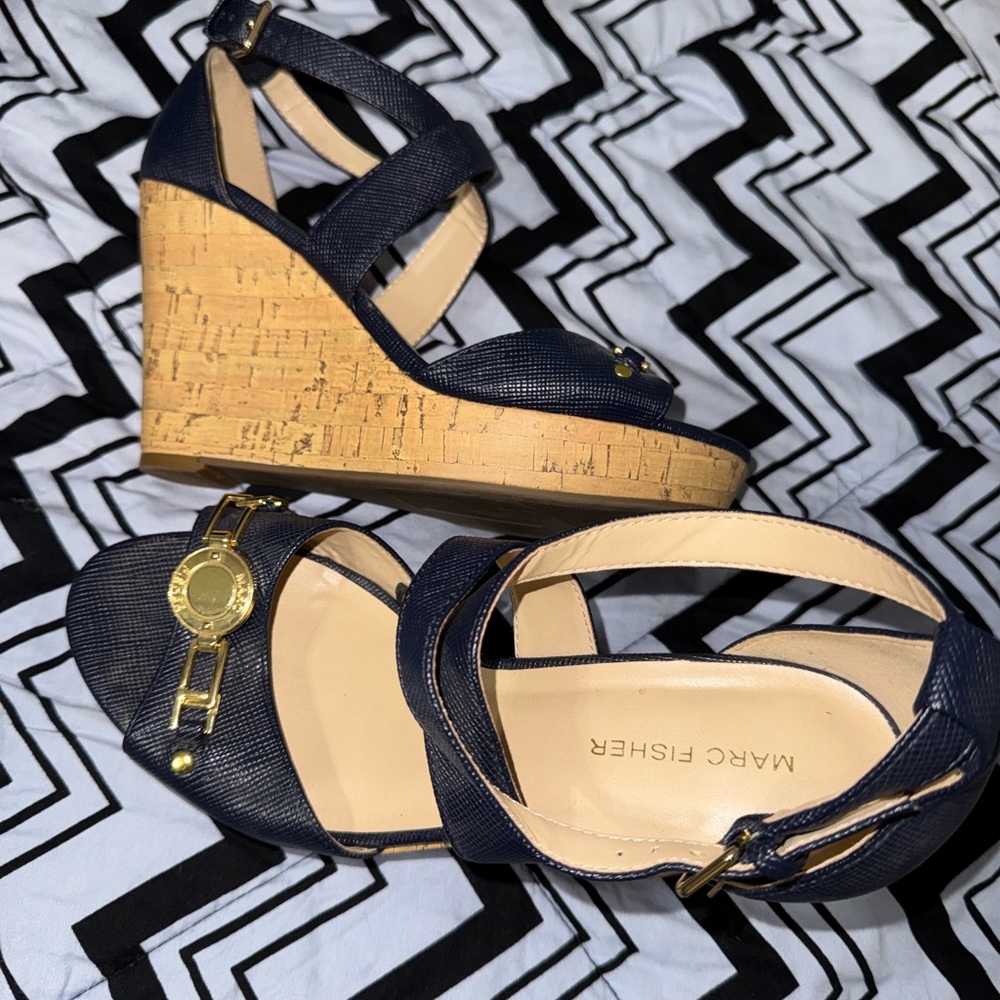 Marc Fisher Navy blue Wedge Sandals 8.5 EUC - Picture 2 of 11